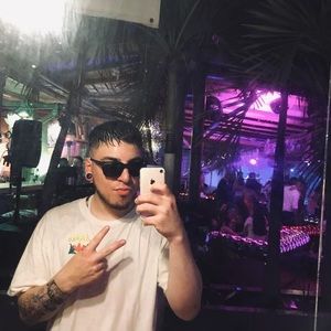 Meet your Posher, Niko